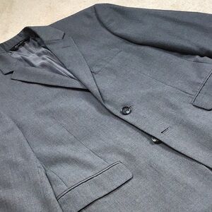 Like new Jos A Bank Suit, Tailored slim fit, 35S